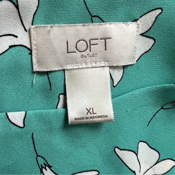 Loft size XL teal floral print smocked blouse - Picture 5 of 10